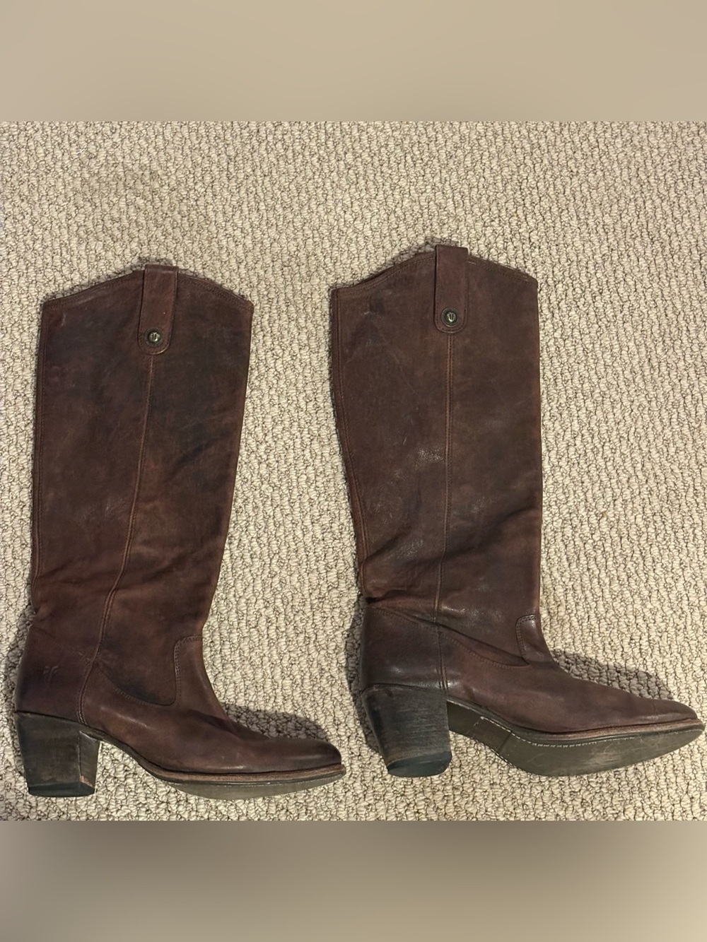 Women’s Charlize Frye Boots dark brown size 9